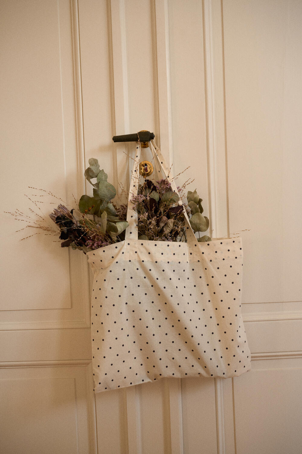 Medium Dot shopper - Ecru/Black Dots